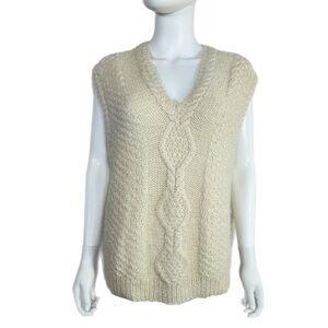Women’s Ivory Chunky Cable Knit Sleeveless Sweater Vest